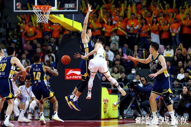 爆冷!卫冕冠军不敌辽篮,超级外援失准成输球关键 爆冷!卫冕冠军不敌辽篮,超级外援失准成输球关键
